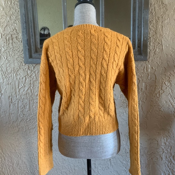 Sweater - Picture 4 of 5